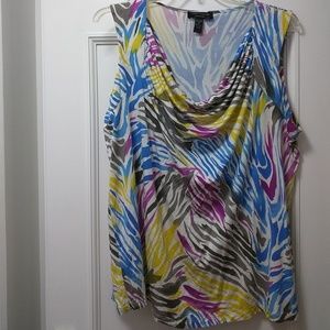 Plus size multicolored print top ruching neck